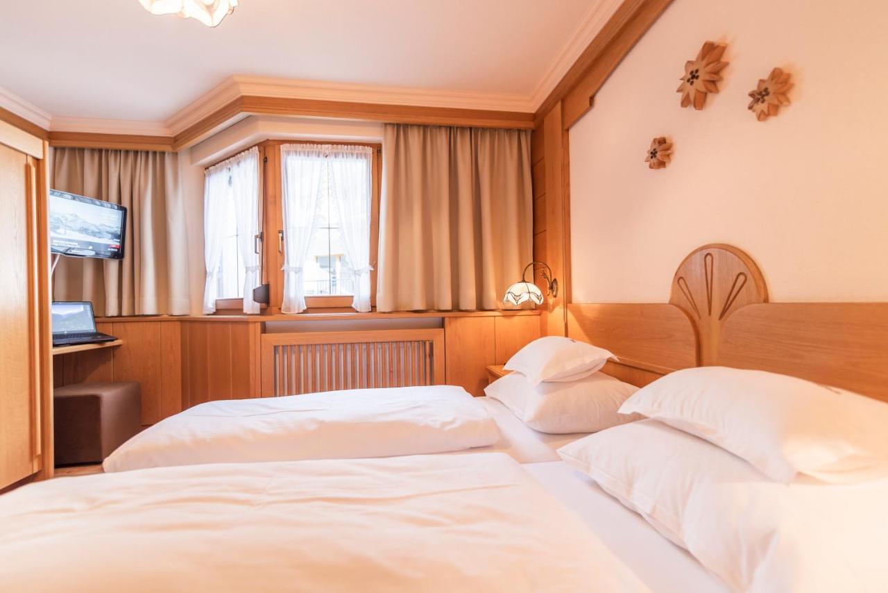Hotel Garni Apart Tina Ischgl Exterior photo