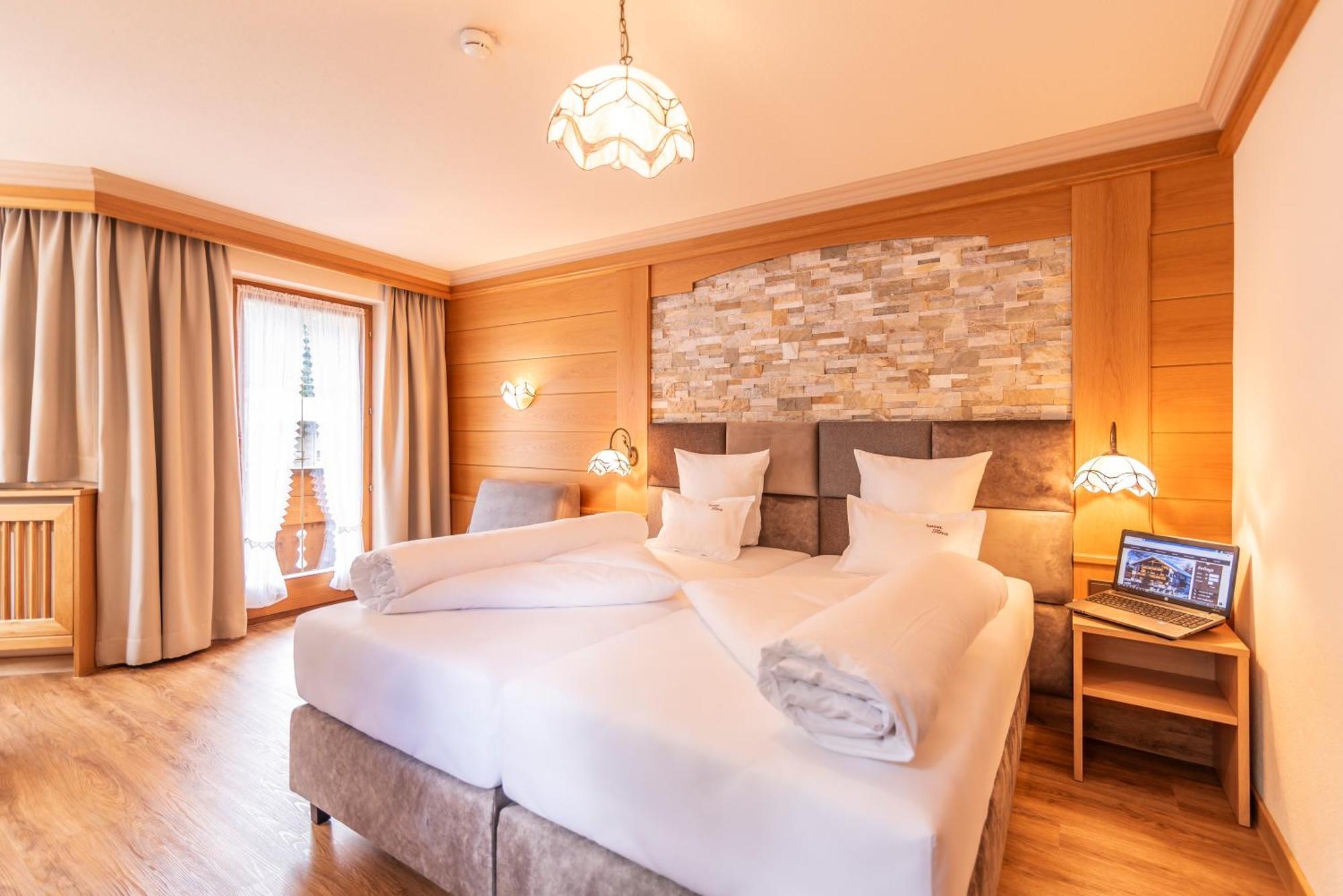 Hotel Garni Apart Tina Ischgl Exterior photo