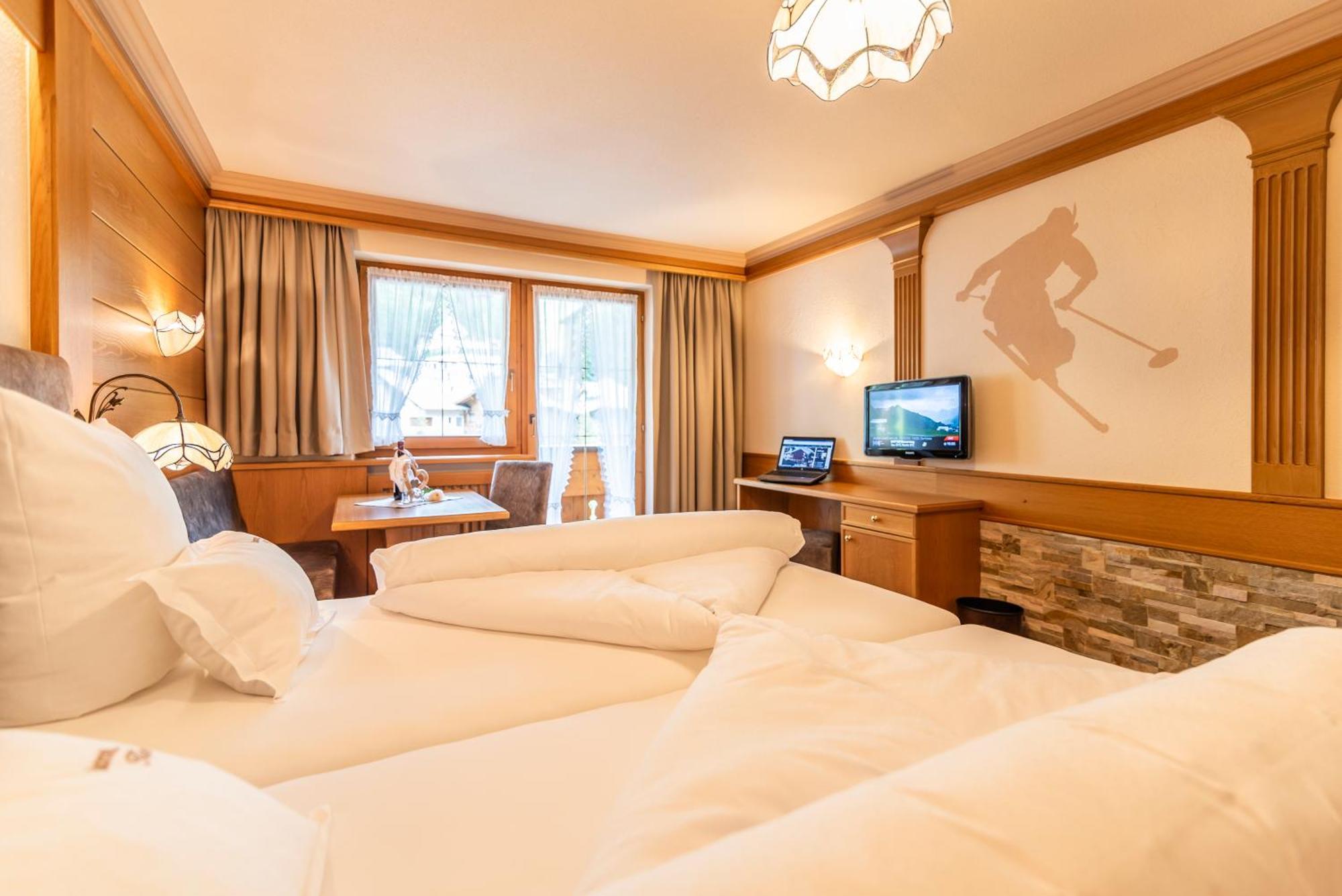 Hotel Garni Apart Tina Ischgl Exterior photo